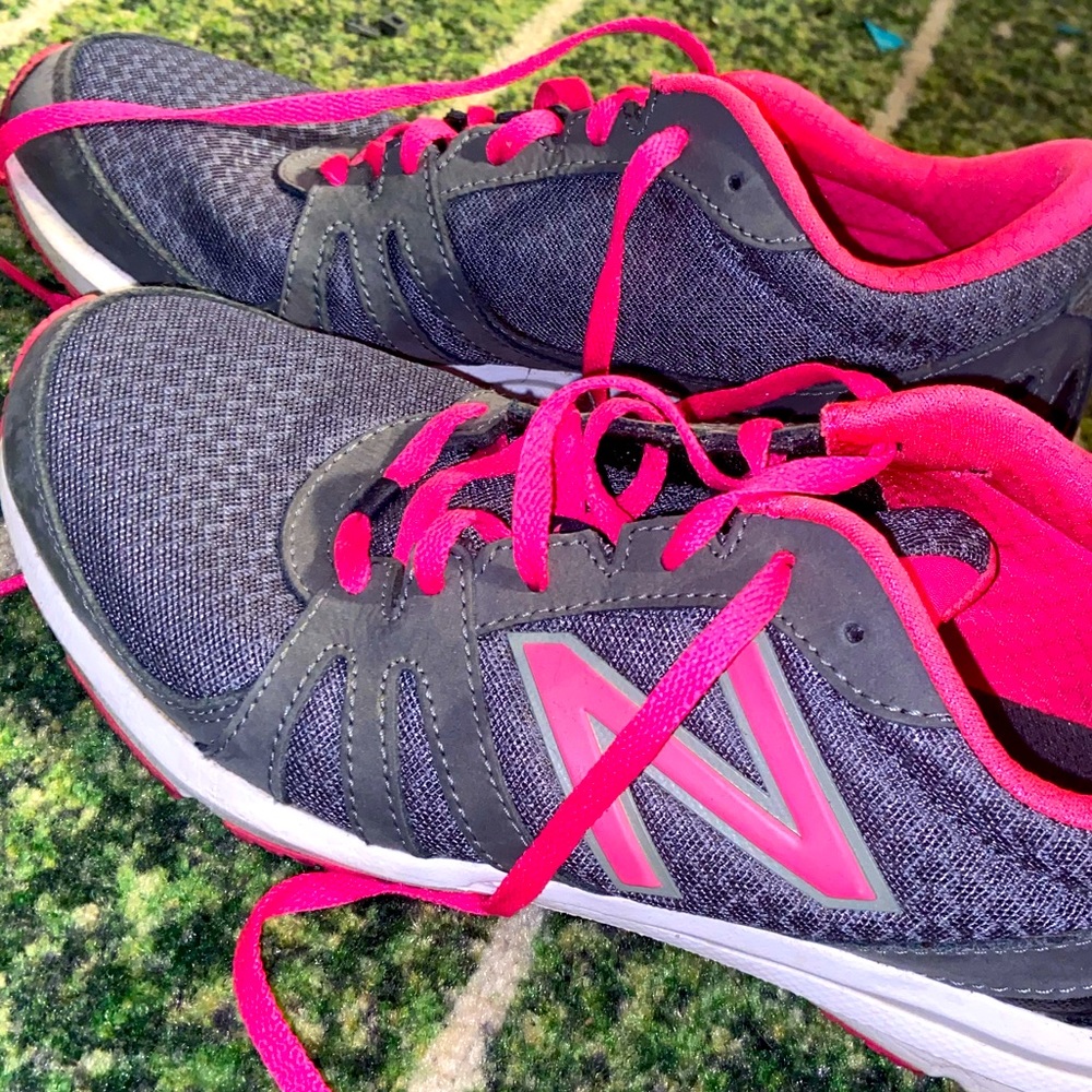 New Balance 577v3 pink and grey. 9